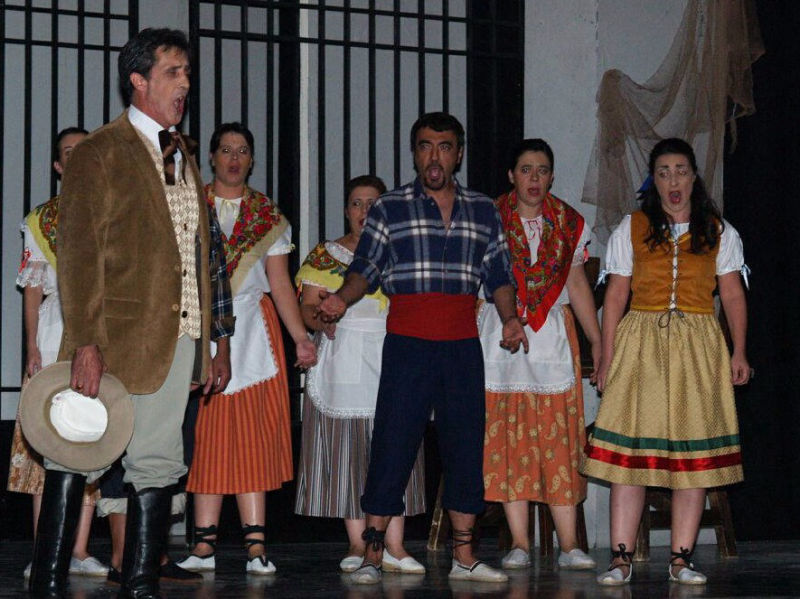 Los Gavilanes